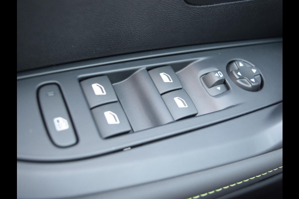 Peugeot 208 1.2 Hybrid 145 e-DCS6 GT adaptief cruise control l stoel verwarming l navigatie l Apple Carplay/Android Auto