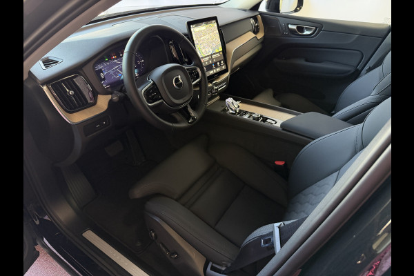 Volvo XC60 2.0 T8 455PK AWD PLUS DARK NIEUWE AUTO HARMAN KARDON 360.CAM STOEL/STUUR VERW LEER