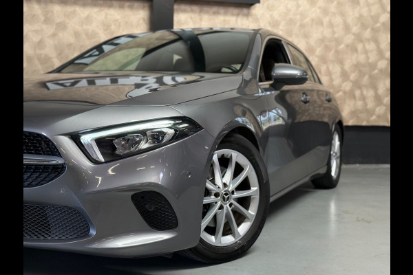 Mercedes-Benz A-Klasse 200 Advantage | Camera | Carplay | Sfeerverlichting | Parkeersensoren | NAP