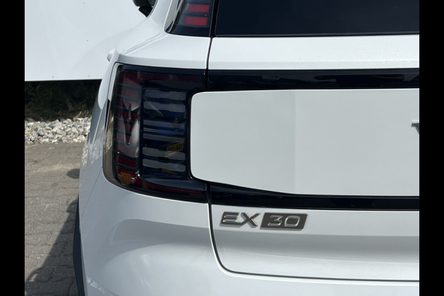 Volvo EX30 Single Motor Extended Range Ultra 69 kWh | 22 kW lader | Pano | Harman Kardon | 360 Camera 7 | Winter Pack