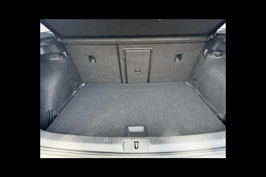 Volkswagen Golf 1.5 TSI 130pk 5deurs Comfortline Business Automaat Airco/ECC,Navi,Panoramadak,Virtueel Cockpit
