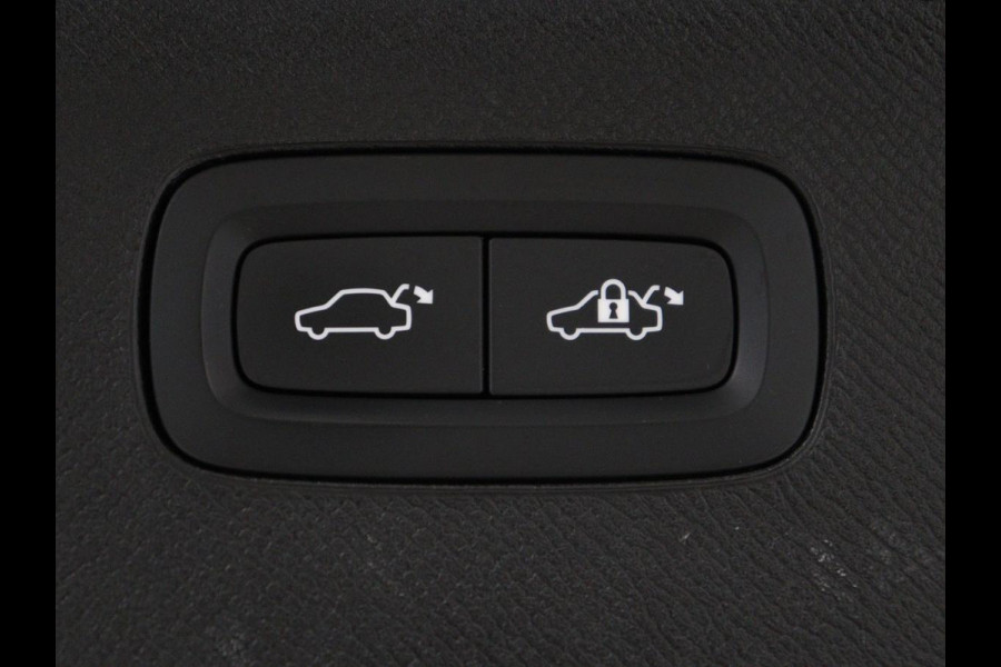 Volvo XC90 2.0 T8 Plug-in hybrid AWD Plus Bright t | SOH 99,4 | Trekhaak | 360 camera | 7Pers. | Stoel & Stuurverwarming | Harman Kardon | Adaptive cruise | Pilot assist | DAB+ | Bluetooth | Carplay