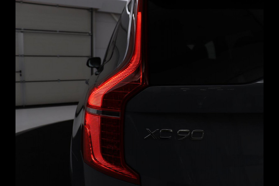Volvo XC90 2.0 T8 Plug-in hybrid AWD Plus Bright t | SOH 99,4 | Trekhaak | 360 camera | 7Pers. | Stoel & Stuurverwarming | Harman Kardon | Adaptive cruise | Pilot assist | DAB+ | Bluetooth | Carplay
