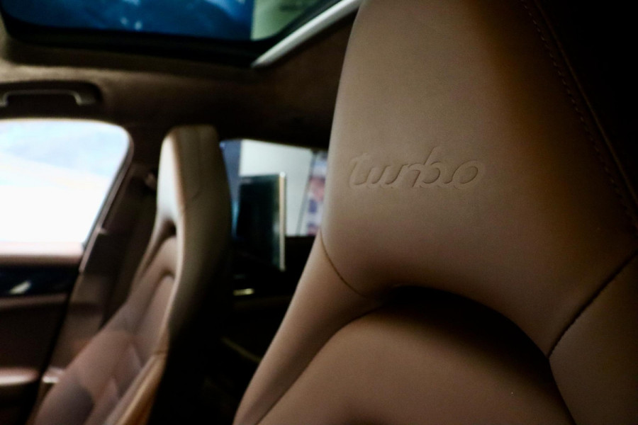 Porsche Panamera Sport Turismo 4.0 Turbo AKRA|PANO|MASSAGE|MATRIX|VOL