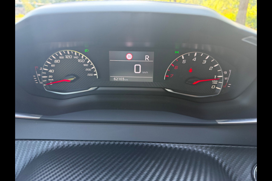 Peugeot 208 1.2 PureTech 101 pk AUTOMAAT Allure Pack, panoramadak, achteruitrijcamera, navigatie, adaptief cruise controle