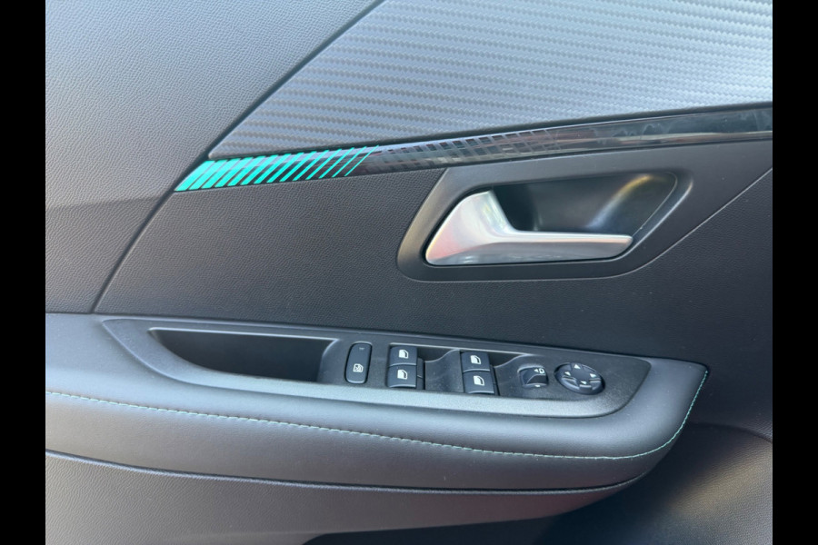 Peugeot 208 1.2 PureTech 101 pk AUTOMAAT Allure Pack, panoramadak, achteruitrijcamera, navigatie, adaptief cruise controle