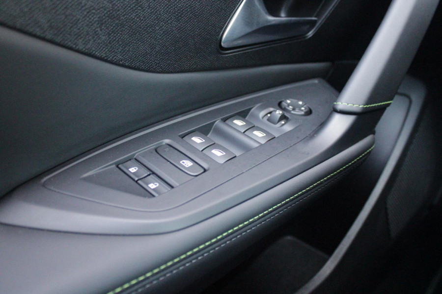 Peugeot 308 SW 1.2 Hybrid 145PK GT AUTOMAAT | PANORAMA SCHUIF/KANTEL DAK | AFNEEMBARE TREKHAAK | NAVIGATIE | SENSATION PACK: FOCAL HIFI SYSTEM (PREMIUM HIFI SYSTEEM MET 10 SPEAKERS)/DRAADLOZE TELEFOONLADER | 360° VISION & DRIVE ASSIST PLUS PACK: ACHTERUITRIJCAMERA 360° VISIOPARK 3 (4 CAMERA'S)/PARKEERHULP VOOR EN ACHTER/ANTI DIEFSTAL ALARM/PEUGEOT i-COCKPIT MET CONFIGUREERBAAR 3D-INSTRUMENTENPANEEL/CLEAN CABIN | ALCANTARA EXECUTIVE PACK: BEKLEDING ALCANTARA/KUNSTLEDER INCL. ELEKTRISCH BEDIENBARE AGR STOEL EN MASSAGE OP BEIDE VOORSTOELEN | 18" LICHTMETALEN VELGEN "PORTLAND" | NAVIG