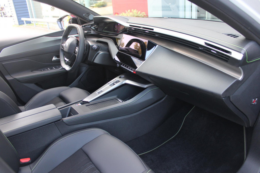 Peugeot 308 SW 1.2 Hybrid 145PK GT AUTOMAAT | PANORAMA SCHUIF/KANTEL DAK | AFNEEMBARE TREKHAAK | NAVIGATIE | SENSATION PACK: FOCAL HIFI SYSTEM (PREMIUM HIFI SYSTEEM MET 10 SPEAKERS)/DRAADLOZE TELEFOONLADER | 360° VISION & DRIVE ASSIST PLUS PACK: ACHTERUITRIJCAMERA 360° VISIOPARK 3 (4 CAMERA'S)/PARKEERHULP VOOR EN ACHTER/ANTI DIEFSTAL ALARM/PEUGEOT i-COCKPIT MET CONFIGUREERBAAR 3D-INSTRUMENTENPANEEL/CLEAN CABIN | ALCANTARA EXECUTIVE PACK: BEKLEDING ALCANTARA/KUNSTLEDER INCL. ELEKTRISCH BEDIENBARE AGR STOEL EN MASSAGE OP BEIDE VOORSTOELEN | 18" LICHTMETALEN VELGEN "PORTLAND" | NAVIG