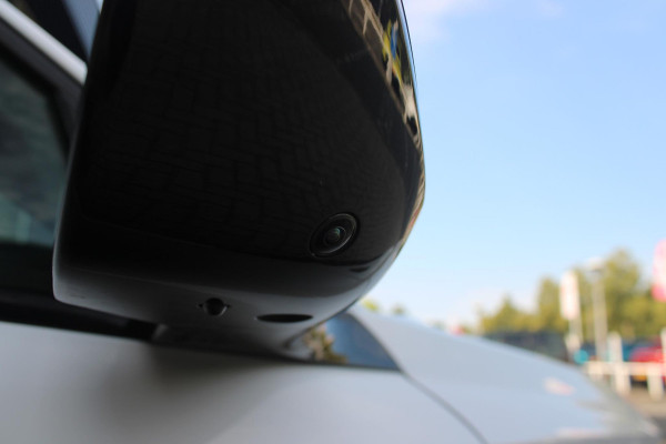 Peugeot 308 SW 1.2 Hybrid 145PK GT AUTOMAAT | PANORAMA SCHUIF/KANTEL DAK | AFNEEMBARE TREKHAAK | NAVIGATIE | SENSATION PACK: FOCAL HIFI SYSTEM (PREMIUM HIFI SYSTEEM MET 10 SPEAKERS)/DRAADLOZE TELEFOONLADER | 360° VISION & DRIVE ASSIST PLUS PACK: ACHTERUITRIJCAMERA 360° VISIOPARK 3 (4 CAMERA'S)/PARKEERHULP VOOR EN ACHTER/ANTI DIEFSTAL ALARM/PEUGEOT i-COCKPIT MET CONFIGUREERBAAR 3D-INSTRUMENTENPANEEL/CLEAN CABIN | ALCANTARA EXECUTIVE PACK: BEKLEDING ALCANTARA/KUNSTLEDER INCL. ELEKTRISCH BEDIENBARE AGR STOEL EN MASSAGE OP BEIDE VOORSTOELEN | 18" LICHTMETALEN VELGEN "PORTLAND" | NAVIG