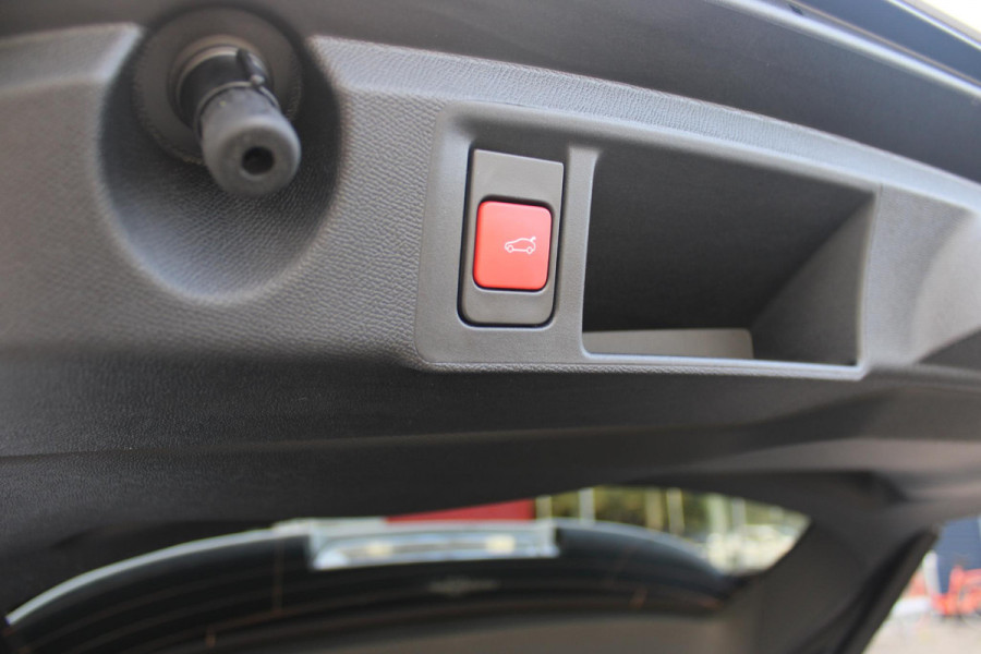 Peugeot 308 SW 1.2 Hybrid 145PK GT AUTOMAAT | PANORAMA SCHUIF/KANTEL DAK | AFNEEMBARE TREKHAAK | NAVIGATIE | SENSATION PACK: FOCAL HIFI SYSTEM (PREMIUM HIFI SYSTEEM MET 10 SPEAKERS)/DRAADLOZE TELEFOONLADER | 360° VISION & DRIVE ASSIST PLUS PACK: ACHTERUITRIJCAMERA 360° VISIOPARK 3 (4 CAMERA'S)/PARKEERHULP VOOR EN ACHTER/ANTI DIEFSTAL ALARM/PEUGEOT i-COCKPIT MET CONFIGUREERBAAR 3D-INSTRUMENTENPANEEL/CLEAN CABIN | ALCANTARA EXECUTIVE PACK: BEKLEDING ALCANTARA/KUNSTLEDER INCL. ELEKTRISCH BEDIENBARE AGR STOEL EN MASSAGE OP BEIDE VOORSTOELEN | 18" LICHTMETALEN VELGEN "PORTLAND" | NAVIG