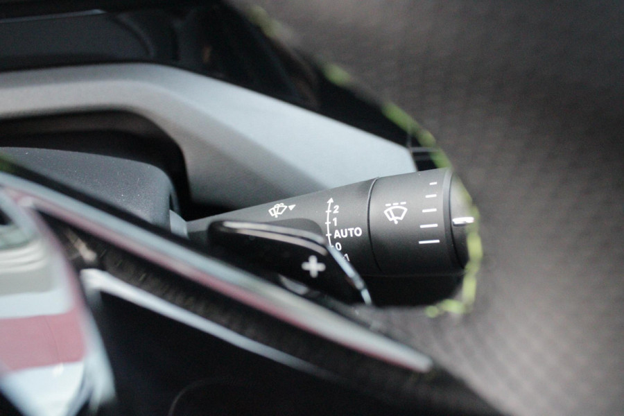 Peugeot 308 SW 1.2 Hybrid 145PK GT AUTOMAAT | PANORAMA SCHUIF/KANTEL DAK | AFNEEMBARE TREKHAAK | NAVIGATIE | SENSATION PACK: FOCAL HIFI SYSTEM (PREMIUM HIFI SYSTEEM MET 10 SPEAKERS)/DRAADLOZE TELEFOONLADER | 360° VISION & DRIVE ASSIST PLUS PACK: ACHTERUITRIJCAMERA 360° VISIOPARK 3 (4 CAMERA'S)/PARKEERHULP VOOR EN ACHTER/ANTI DIEFSTAL ALARM/PEUGEOT i-COCKPIT MET CONFIGUREERBAAR 3D-INSTRUMENTENPANEEL/CLEAN CABIN | ALCANTARA EXECUTIVE PACK: BEKLEDING ALCANTARA/KUNSTLEDER INCL. ELEKTRISCH BEDIENBARE AGR STOEL EN MASSAGE OP BEIDE VOORSTOELEN | 18" LICHTMETALEN VELGEN "PORTLAND" | NAVIG