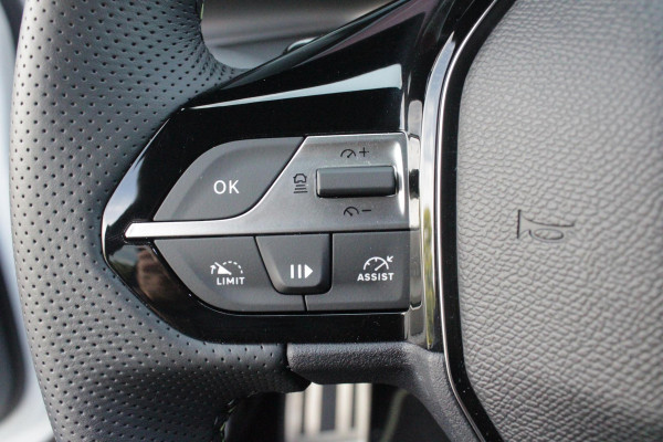 Peugeot 308 SW 1.2 Hybrid 145PK GT AUTOMAAT | PANORAMA SCHUIF/KANTEL DAK | AFNEEMBARE TREKHAAK | NAVIGATIE | SENSATION PACK: FOCAL HIFI SYSTEM (PREMIUM HIFI SYSTEEM MET 10 SPEAKERS)/DRAADLOZE TELEFOONLADER | 360° VISION & DRIVE ASSIST PLUS PACK: ACHTERUITRIJCAMERA 360° VISIOPARK 3 (4 CAMERA'S)/PARKEERHULP VOOR EN ACHTER/ANTI DIEFSTAL ALARM/PEUGEOT i-COCKPIT MET CONFIGUREERBAAR 3D-INSTRUMENTENPANEEL/CLEAN CABIN | ALCANTARA EXECUTIVE PACK: BEKLEDING ALCANTARA/KUNSTLEDER INCL. ELEKTRISCH BEDIENBARE AGR STOEL EN MASSAGE OP BEIDE VOORSTOELEN | 18" LICHTMETALEN VELGEN "PORTLAND" | NAVIG