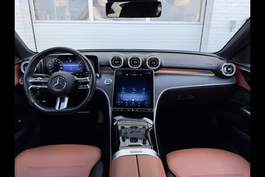 Mercedes-Benz C-Klasse 180 AMG Line | CarPlay | Camera | DAB+ | Bicolor | LED