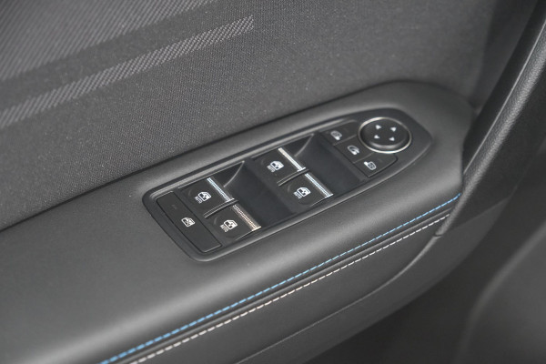 Renault Captur 1.8 E-Tech full hybrid 160 esprit Alpine | 360 Camera | Dodehoekdetectie | Adaptieve Cruise Control | Navigatie