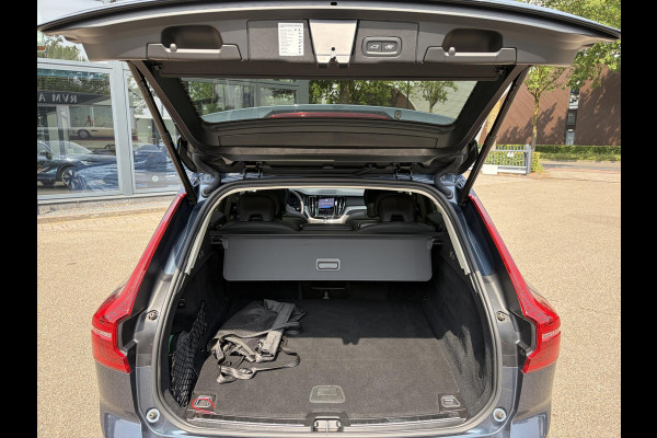 Volvo XC60 Plug-In Hybrid AWD T8 Plus Dark HEAD-UP DISPLAY | 360 CAMERA | PANORAMA DAK | HARMAN/KARDON SOUND | VOORSTOELEN MET GEHEUGEN | ADAPT. CRUISE CONTROL