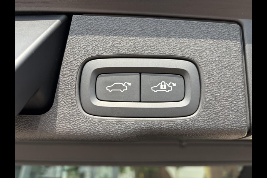 Volvo XC60 Plug-In Hybrid AWD T8 Plus Dark HEAD-UP DISPLAY | 360 CAMERA | PANORAMA DAK | HARMAN/KARDON SOUND | VOORSTOELEN MET GEHEUGEN | ADAPT. CRUISE CONTROL