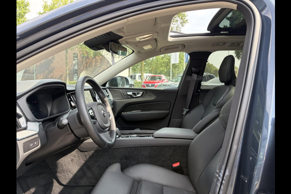 Volvo XC60 Plug-In Hybrid AWD T8 Plus Dark HEAD-UP DISPLAY | 360 CAMERA | PANORAMA DAK | HARMAN/KARDON SOUND | VOORSTOELEN MET GEHEUGEN | ADAPT. CRUISE CONTROL