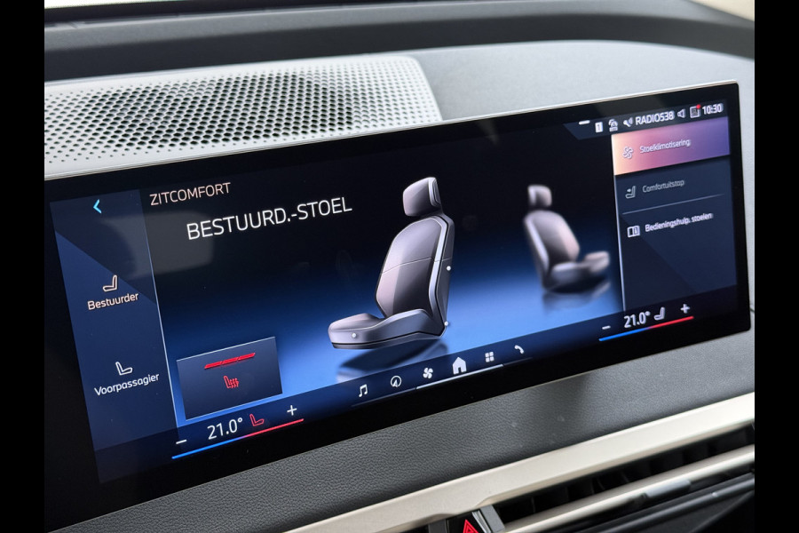 BMW iX xDrive40 327PK Executive SOH 99% Trekhaak 4-Zone Ecc Head-Up Display Camera Apple Carplay Stoelverwarming Elek.Stoelen+Stuur Elek.Achterklep Navi Ecc Bluetooth Led Lmv Pdc Live cockpit pro 2.500KG Trekgewicht Dealeronderhouden