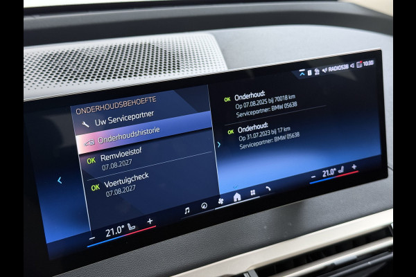 BMW iX xDrive40 327PK Executive SOH 99% Trekhaak 4-Zone Ecc Head-Up Display Camera Apple Carplay Stoelverwarming Elek.Stoelen+Stuur Elek.Achterklep Navi Ecc Bluetooth Led Lmv Pdc Live cockpit pro 2.500KG Trekgewicht Dealeronderhouden