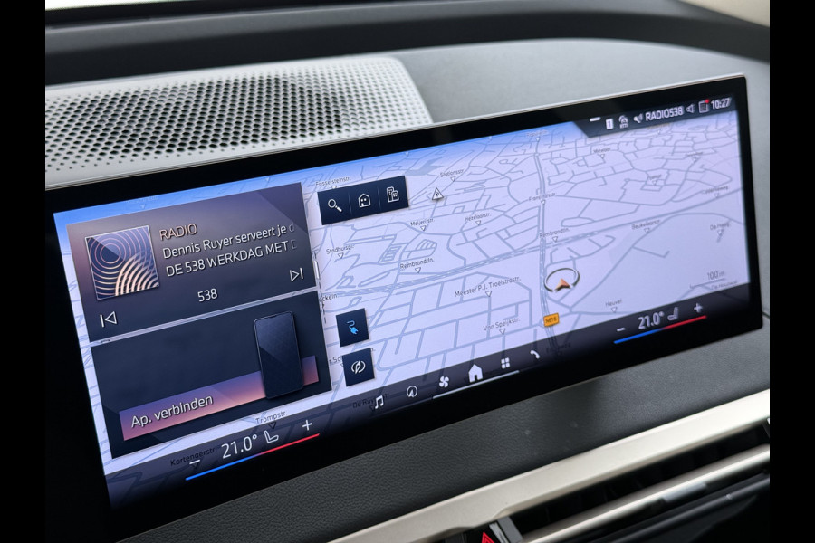 BMW iX xDrive40 327PK Executive SOH 99% Trekhaak 4-Zone Ecc Head-Up Display Camera Apple Carplay Stoelverwarming Elek.Stoelen+Stuur Elek.Achterklep Navi Ecc Bluetooth Led Lmv Pdc Live cockpit pro 2.500KG Trekgewicht Dealeronderhouden
