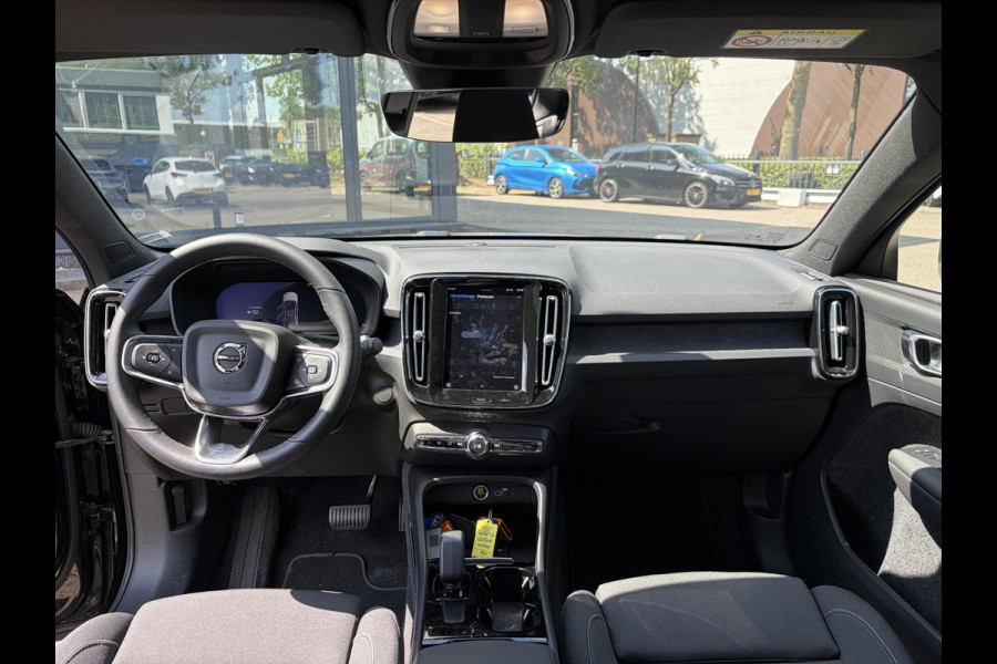 Volvo C40 Recharge Core 69 kWh SOH 100% | ACHTERUITRIJCAMERA | ADAPT. CRUISE CONTROL | PANORAMA DAK | 12 MND BOVAG GARANTIE