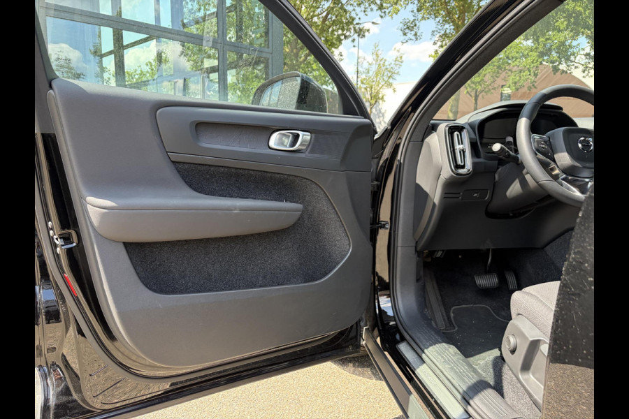 Volvo C40 Recharge Core 69 kWh SOH 100% | ACHTERUITRIJCAMERA | ADAPT. CRUISE CONTROL | PANORAMA DAK | 12 MND BOVAG GARANTIE