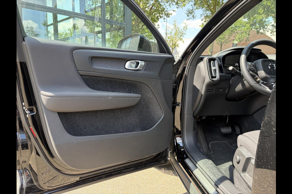 Volvo C40 Recharge Core 69 kWh SOH 100% | ACHTERUITRIJCAMERA | ADAPT. CRUISE CONTROL | PANORAMA DAK | 12 MND BOVAG GARANTIE