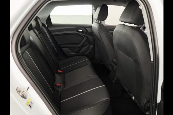 Audi A1 Sportback Advanced edition 25 TFSI 95 pk | Parkeerhulp plus | Automatische airco | Inklapbare buitenspiegels | Dak in contrast kleur |