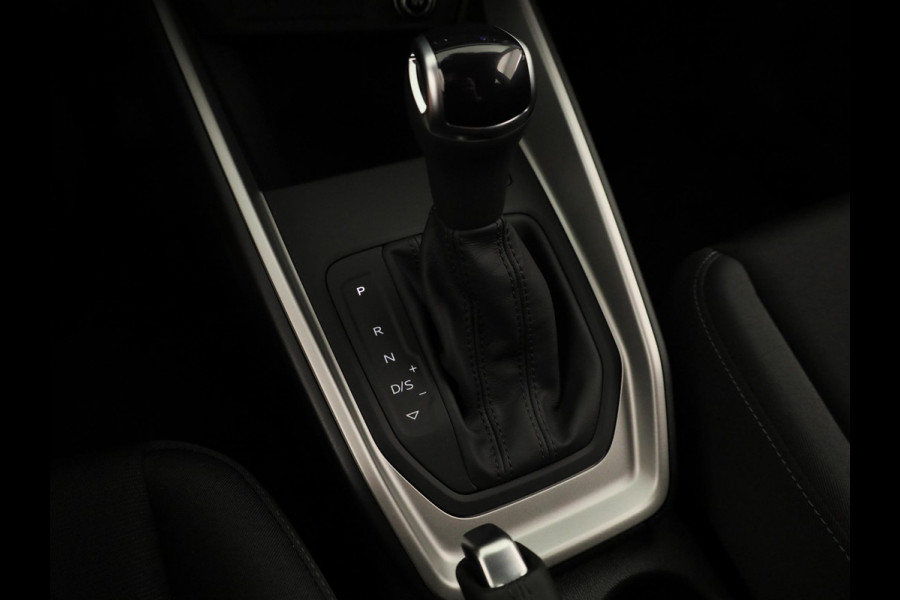 Audi A1 Sportback Advanced edition 25 TFSI 95 pk | Parkeerhulp plus | Automatische airco | Inklapbare buitenspiegels | Dak in contrast kleur |