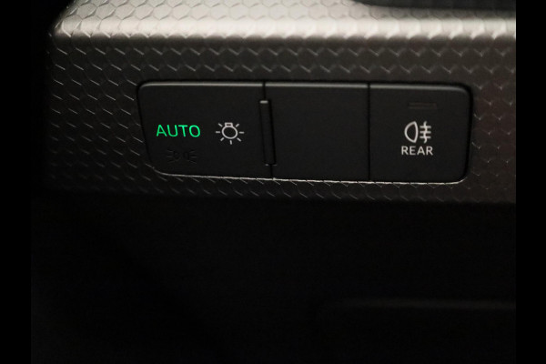 Audi A1 Sportback Advanced edition 25 TFSI 95 pk | Parkeerhulp plus | Automatische airco | Inklapbare buitenspiegels | Dak in contrast kleur |