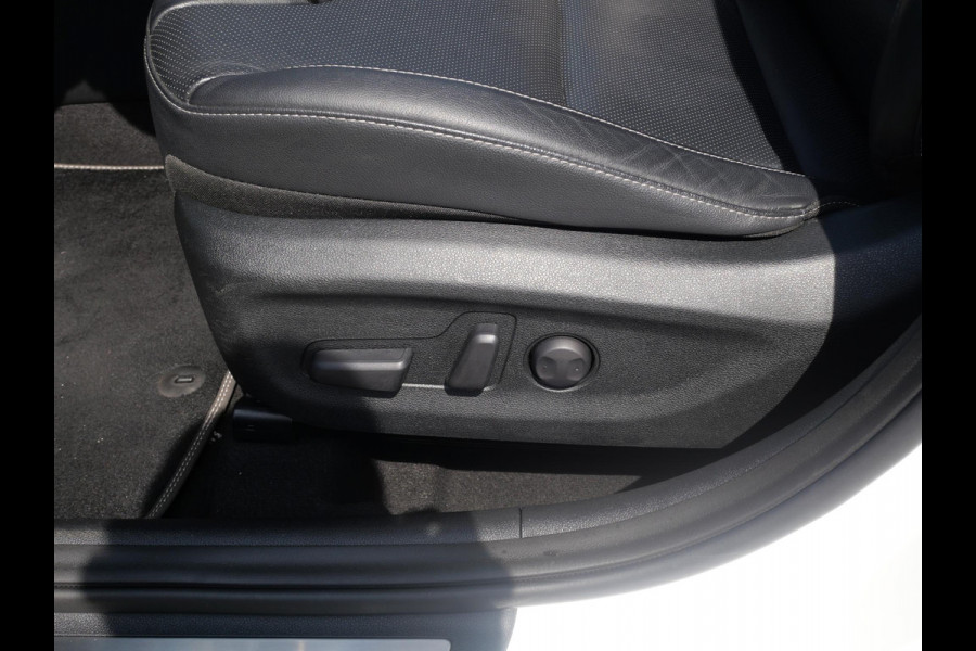 Kia Niro 1.6 GDi Hybrid ExecutiveLine | Cruise | Keyless | Schuif-kanteldak | Stoelverwarming-ventilatie | Navi | JBL |