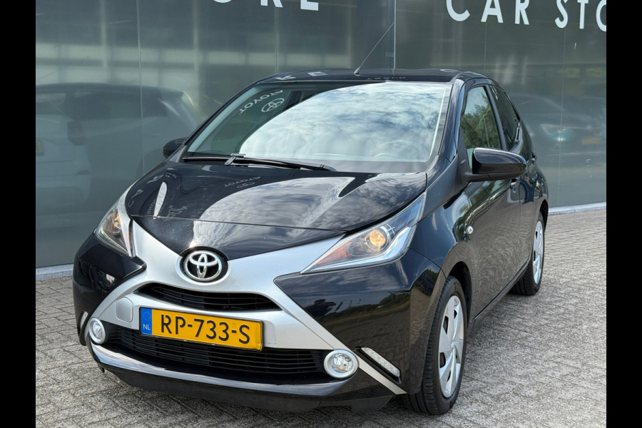 Toyota Aygo 1.0 VVT-i x-play Camera|Carplay|Dealer Onderhouden