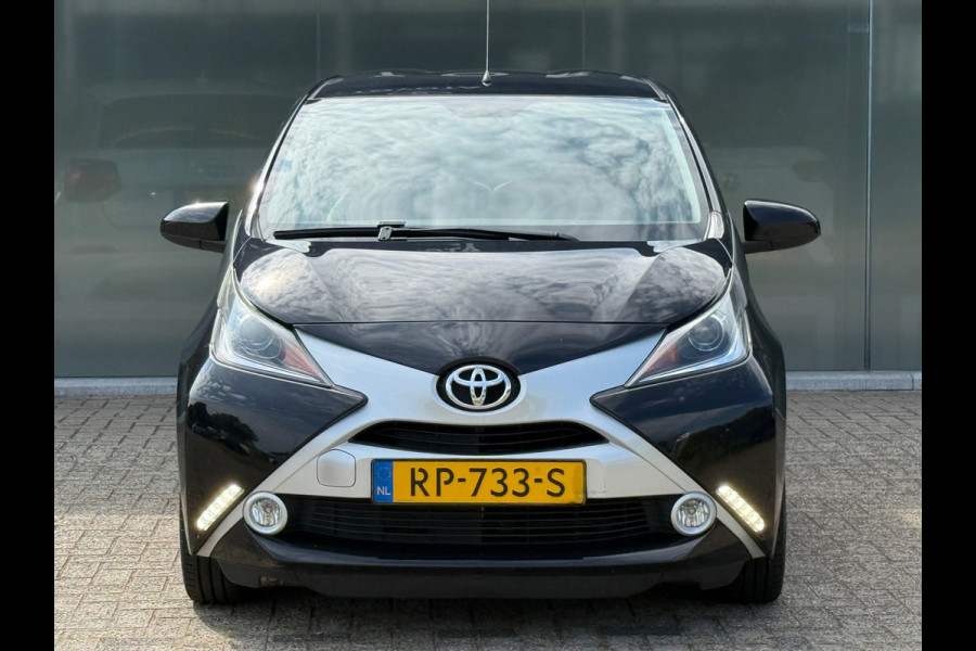 Toyota Aygo 1.0 VVT-i x-play Camera|Carplay|Dealer Onderhouden