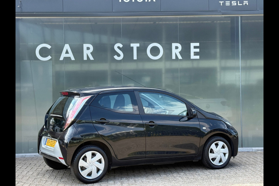 Toyota Aygo 1.0 VVT-i x-play Camera|Carplay|Dealer Onderhouden