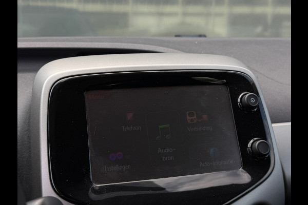Toyota Aygo 1.0 VVT-i x-play Camera|Carplay|Dealer Onderhouden
