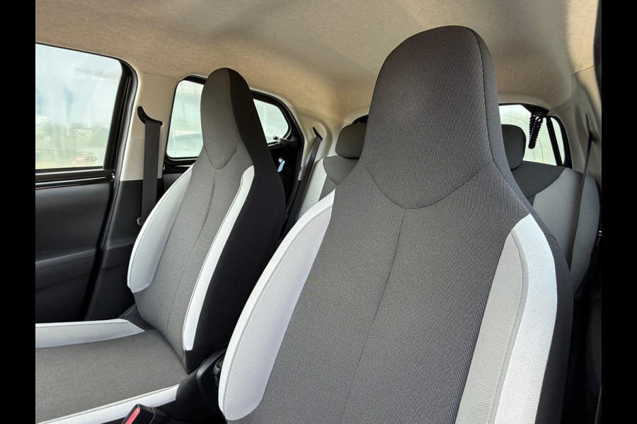 Toyota Aygo 1.0 VVT-i x-play Camera|Carplay|Dealer Onderhouden