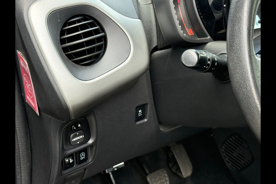 Toyota Aygo 1.0 VVT-i x-play Camera|Carplay|Dealer Onderhouden