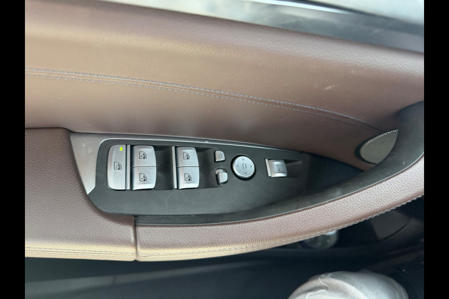 BMW iX3 High Executive 80 kWh | Panoramadak | Harman Kardon | Head-Up Display | Adaptive Cruise Control | Stoelverwarming | Dodehoekdetectie | Keyless | Trekhaak | Adaptief Onderstel | 360 Camera | Ambiance Verlichting |