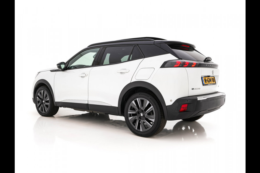 Peugeot e-2008 EV GT Pack 50 kWh [3-Fase-11kW] {SoH-88%} (INCL.BTW) *PANO | DIGI-COCKPIT | FULL-LED | BLIS | KEYLESS | LEATHER-MICROFIBRE | CAMERA | CARPLAY | CCS-FASTLOADER | DAB+ | NAVI-FULLMAP | ECC | PDC | SPORT-SEATS | AMBIENT-LIGHT | PRIVACY-