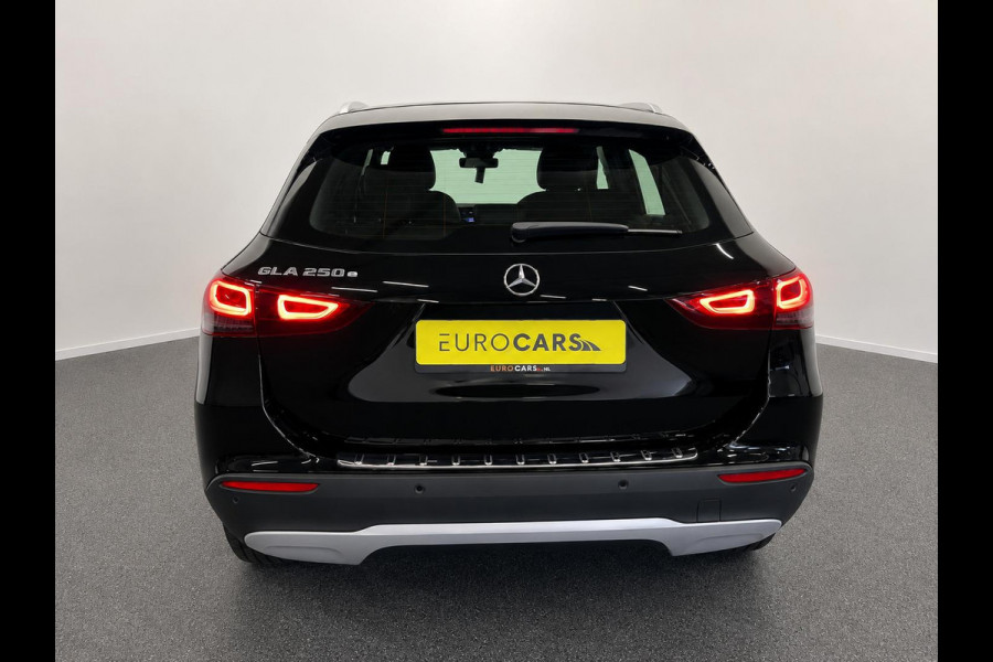 Mercedes-Benz GLA 250 e Business Solution Navigatie Camera Parkeerhulp Cruise Control Full Led Climate Control Stoelverwarming Virtual Cockpit Half leder Lichtmetalen velgen