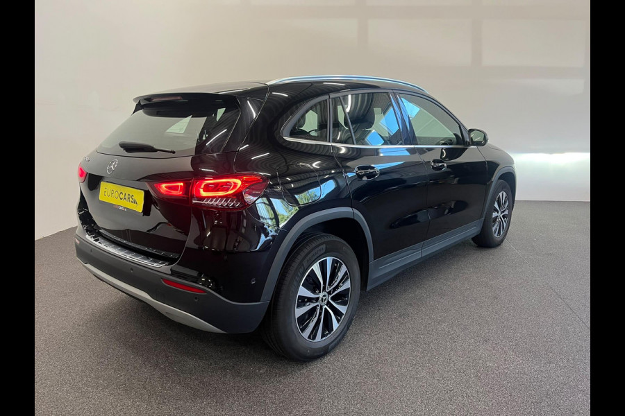 Mercedes-Benz GLA 250 e Business Solution Navigatie Camera Parkeerhulp Cruise Control Full Led Climate Control Stoelverwarming Virtual Cockpit Half leder Lichtmetalen velgen