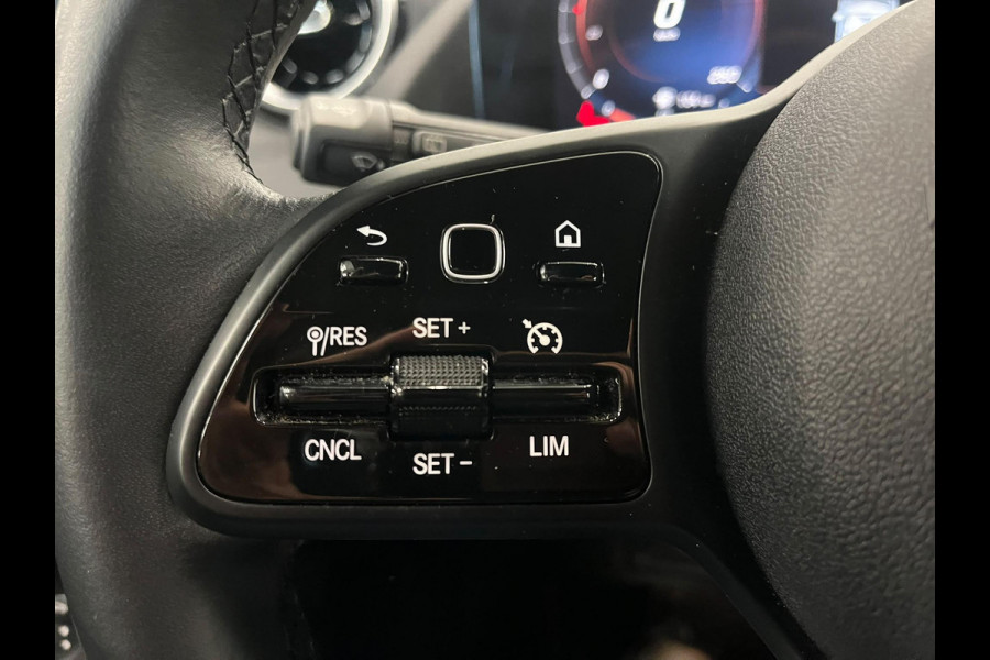 Mercedes-Benz GLA 250 e Business Solution Navigatie Camera Parkeerhulp Cruise Control Full Led Climate Control Stoelverwarming Virtual Cockpit Half leder Lichtmetalen velgen