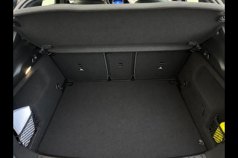 Mercedes-Benz GLA 250 e Business Solution Navigatie Camera Parkeerhulp Cruise Control Full Led Climate Control Stoelverwarming Virtual Cockpit Half leder Lichtmetalen velgen