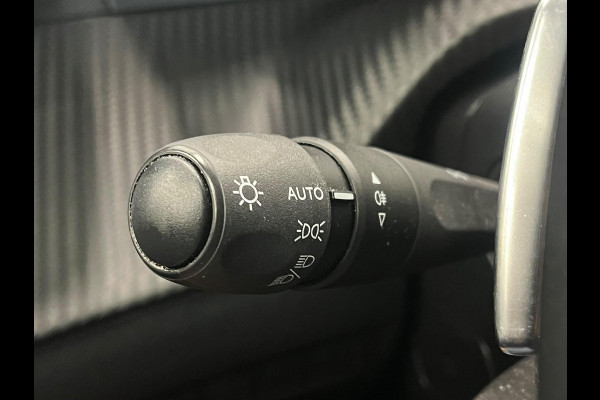 Peugeot 208 1.2 PureTech Allure Pack Navigatie Apple Carplay Android Auto Camera Parkeerhulp Cruise Control Stoelverwarming Full Led Climate Control Lichtmetalen velgen