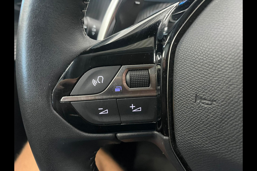 Peugeot 208 1.2 PureTech Allure Pack Navigatie Apple Carplay Android Auto Camera Parkeerhulp Cruise Control Stoelverwarming Full Led Climate Control Lichtmetalen velgen