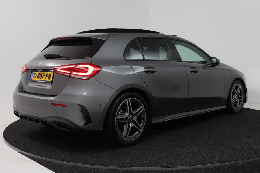 Mercedes-Benz A-Klasse 180 Business Solution AMG (PANORAMADAK, STOELVERWARMING, SFEERVERLICHTING, CAMERA, BURMEISTER)