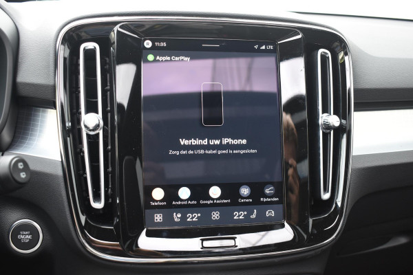 Volvo XC40 B4 211PK Automaat Plus Dark / Lounge Pakket / Extra getint glas / 360 Camera / 20'' velgen / Panoramadak / Elektrische stoelen met geheugen / Harman Kardon / Microtech/Nubuck bekleding