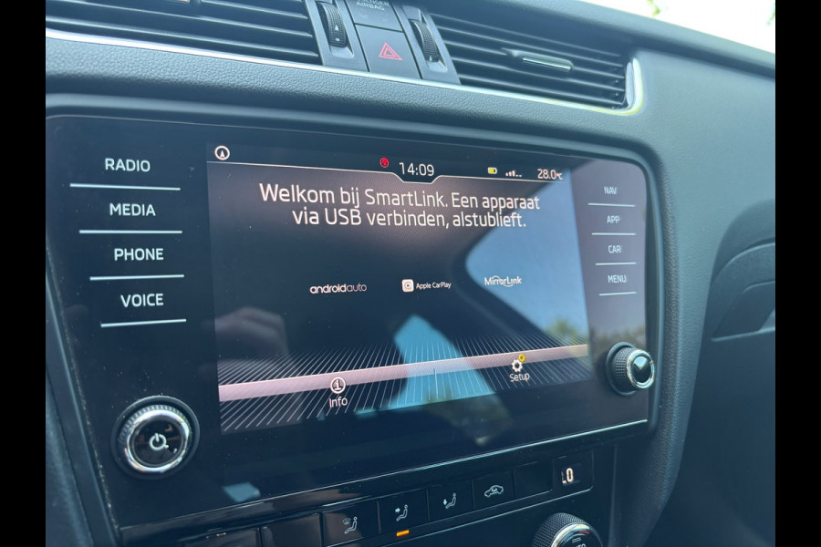 Škoda Octavia Combi 1.0 TSI Greentech Ambition Business | Automaat | Apple Carplay | Achterruitrijcamera | Navi