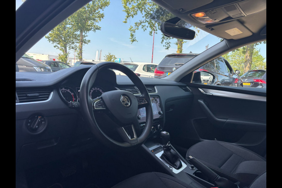Škoda Octavia Combi 1.0 TSI Greentech Ambition Business | Automaat | Apple Carplay | Achterruitrijcamera | Navi