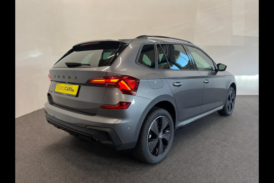 Škoda Kamiq 1.0 TSI Monte Carlo Panoramadak Wegklapbare trekhaak Navigatie Apple Carplay Android Auto Camera Parkeerhulp Adaptive Cruise Control Stoel- en stuurverwarming Virtual Cockpit Full Led Climate Control Lichtmetalen velgen